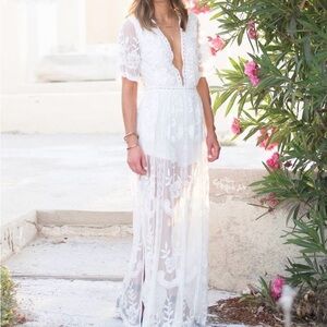Elegant White Lace Maxi Dress